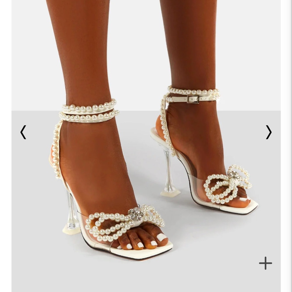 GLIMMER WHITE WRAP AROUND PEARL DETAIL BOW SQUARE TOE HEELS public desire size 6